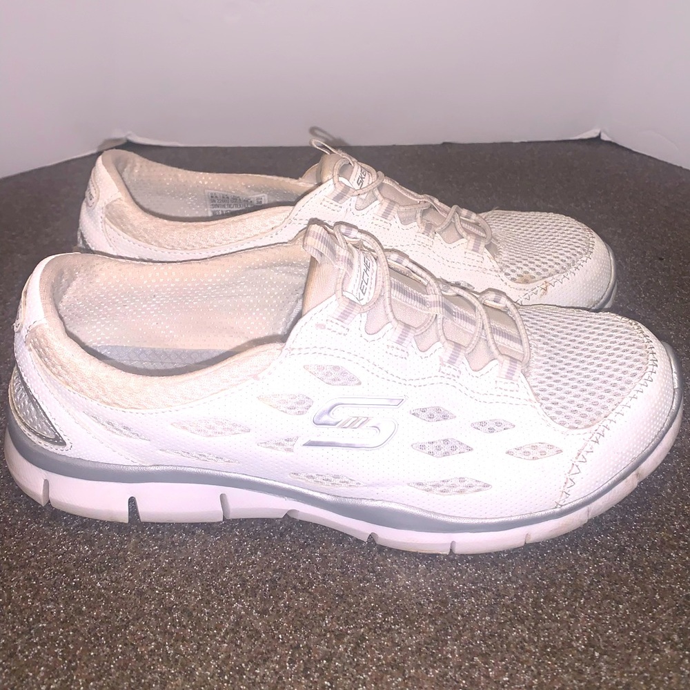 Skechers Women’s Air Cooled Memory Foam Sneakers Size 8.5